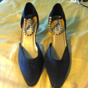 VINTAGE BLACK HEELS W/ GOLD & DIAMOND RHINESTONES STRAP BY CORSINA 9M